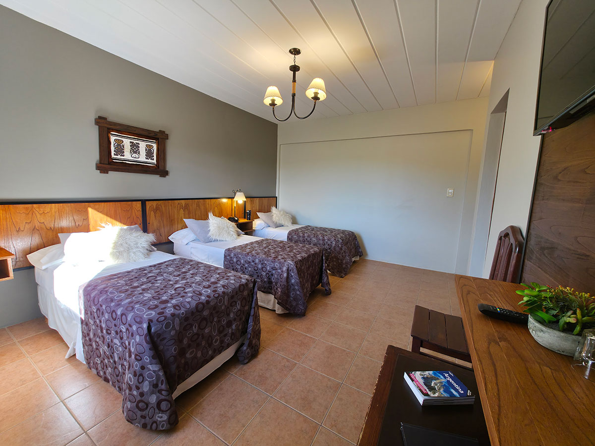 HABITACIÓN TRIPLE — Hostería Glaciares de la Patagonia